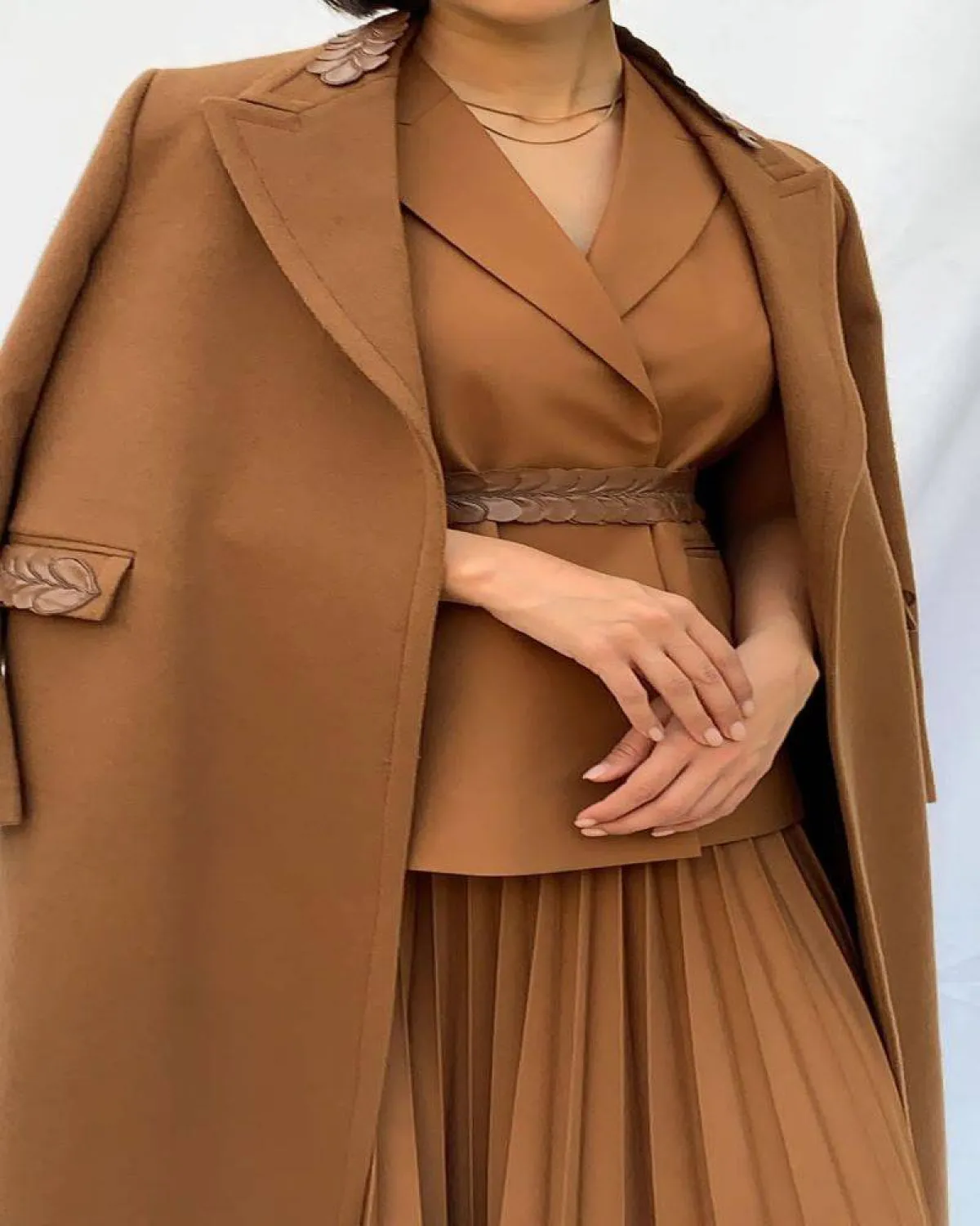 من تصميم منى الشبل