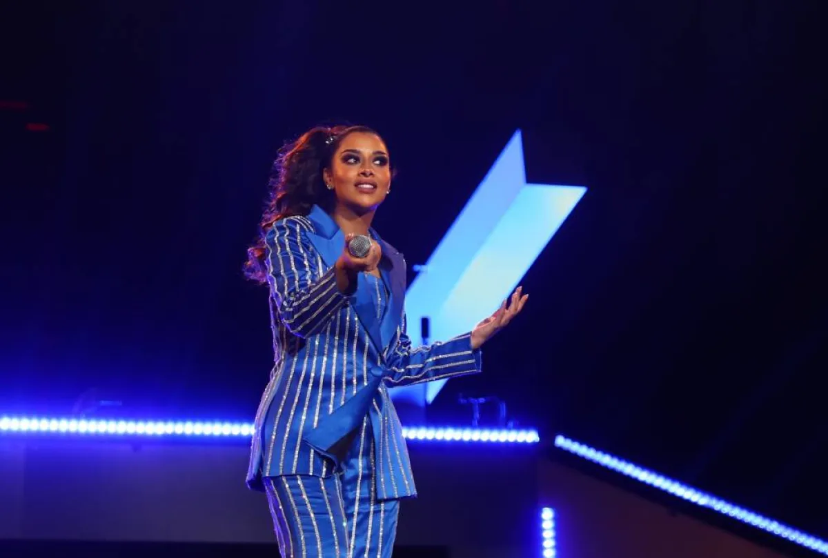 بلقيس على مسرح مدل بيست