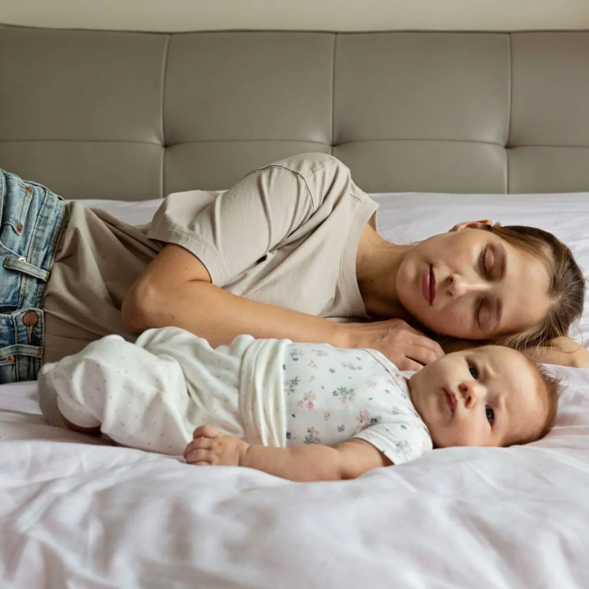 صورة لأم ومولودها