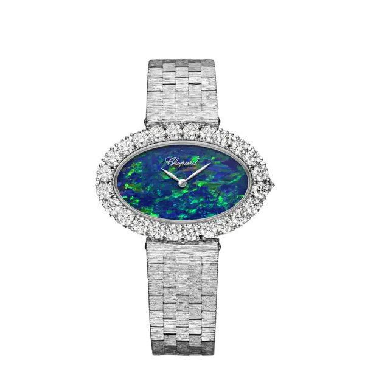 ساعة مرصعة بالأوبال من شوبارد