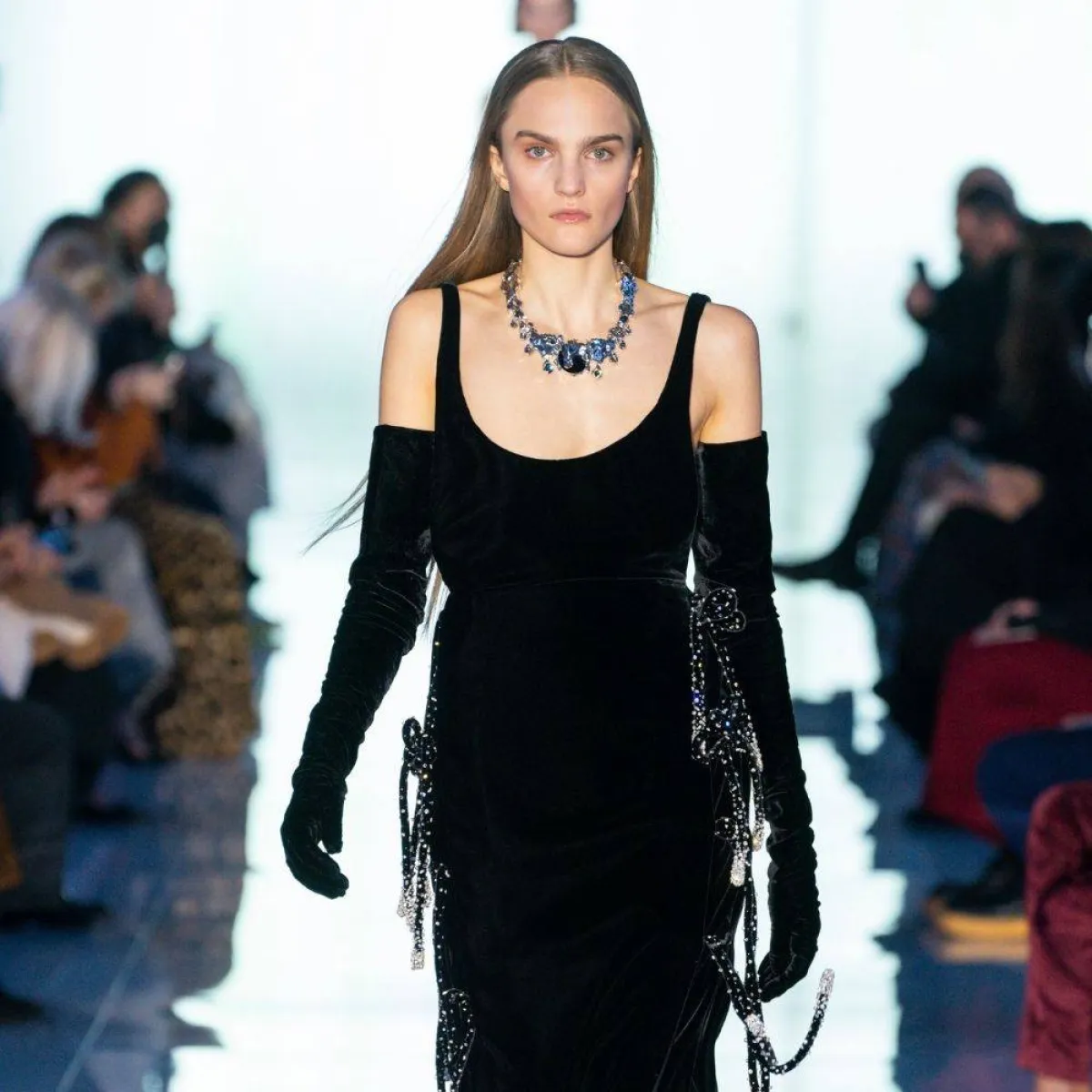 فساتين مخمل