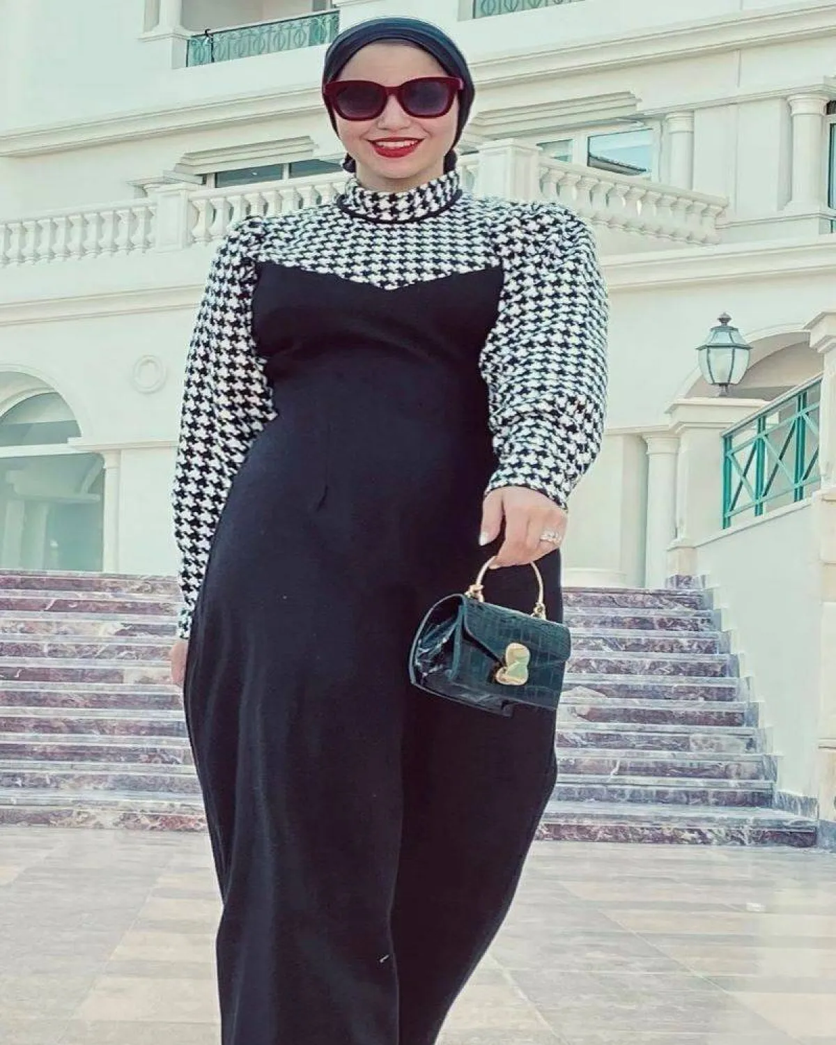 مريم سيف بفستان كاروهات