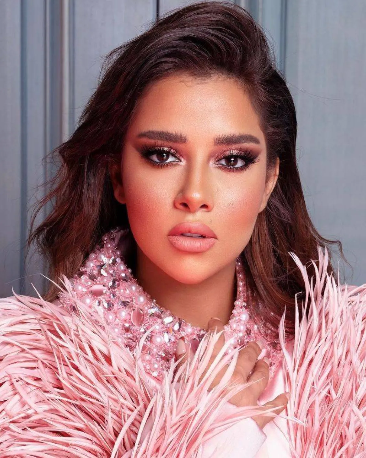 بلقيس باطلالة جمالية جريئة