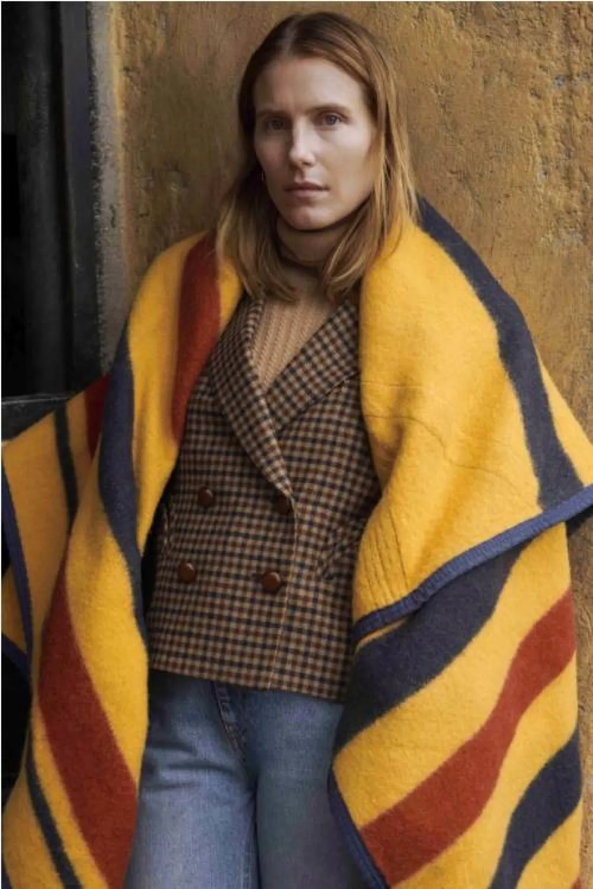 تنوّع المربّعات في الجاكيت من بلايز ميلانو  Blaze Milano