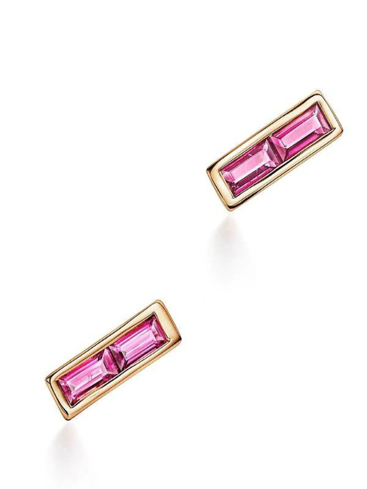 اقراط تيفاني اند كو