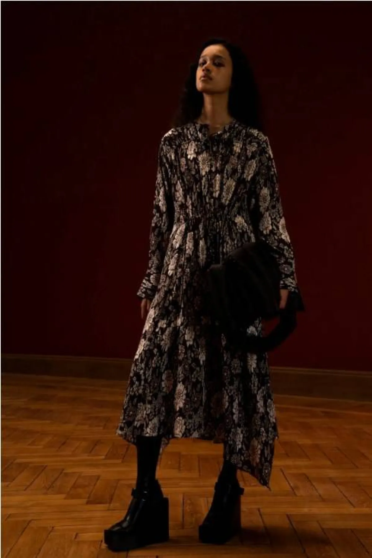 فستان مزيّن بالزهور من كريستيان وجنان  Christian  Wijnants