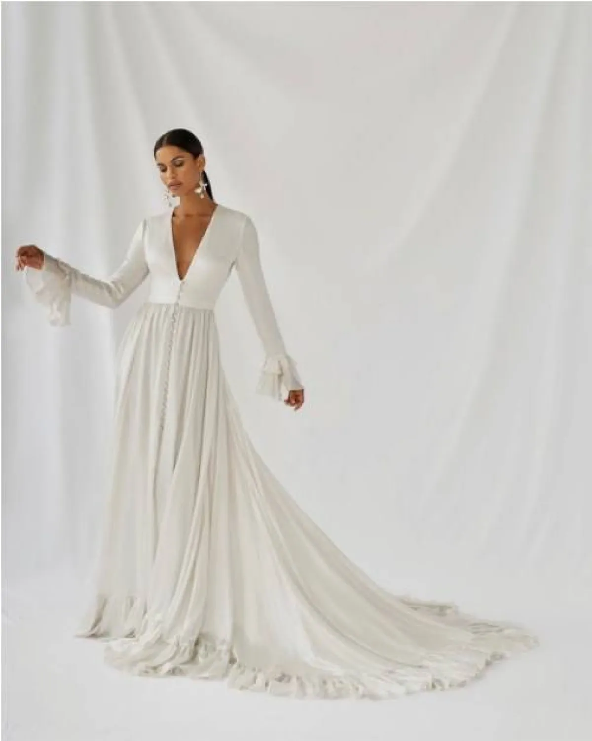 فستان زفاف بذيل السمكة من ألكساندرا غريسو   Alexandra  Grecco