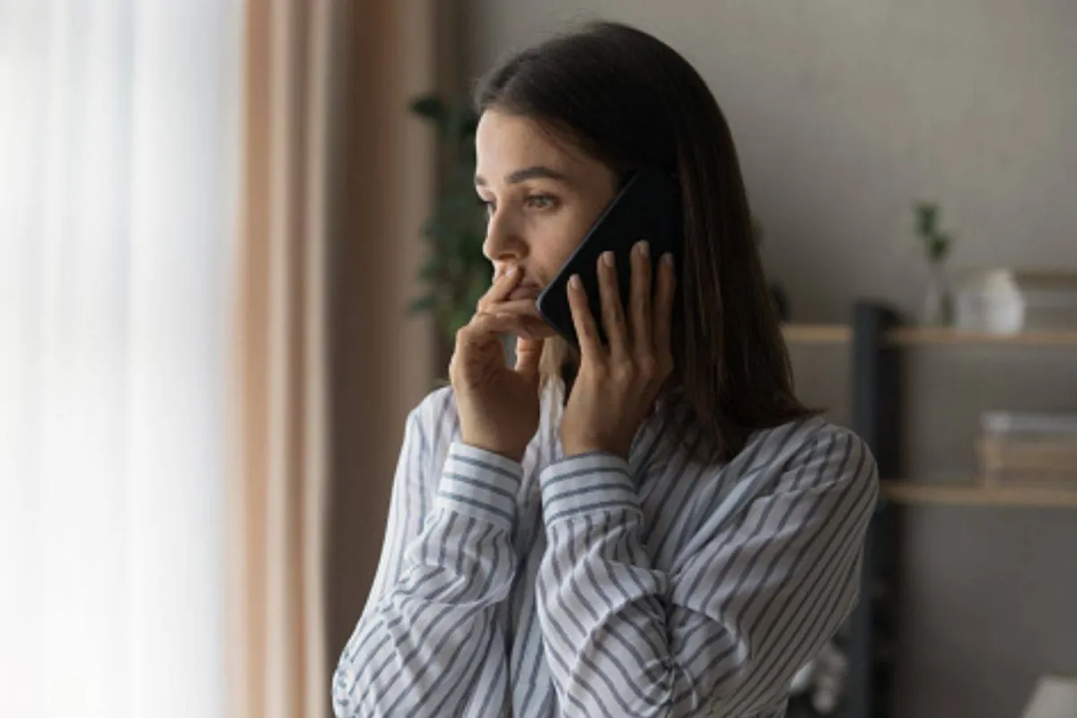 التواصل مع الخطيب بالهاتف