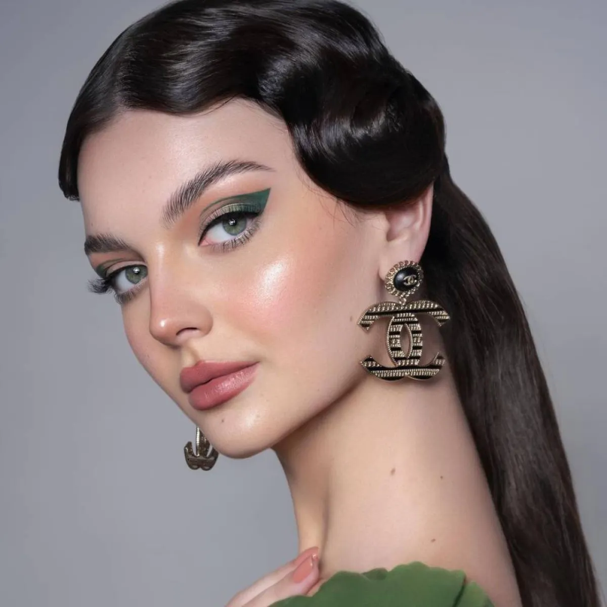 رسمات مكياج عيون قوي وجري