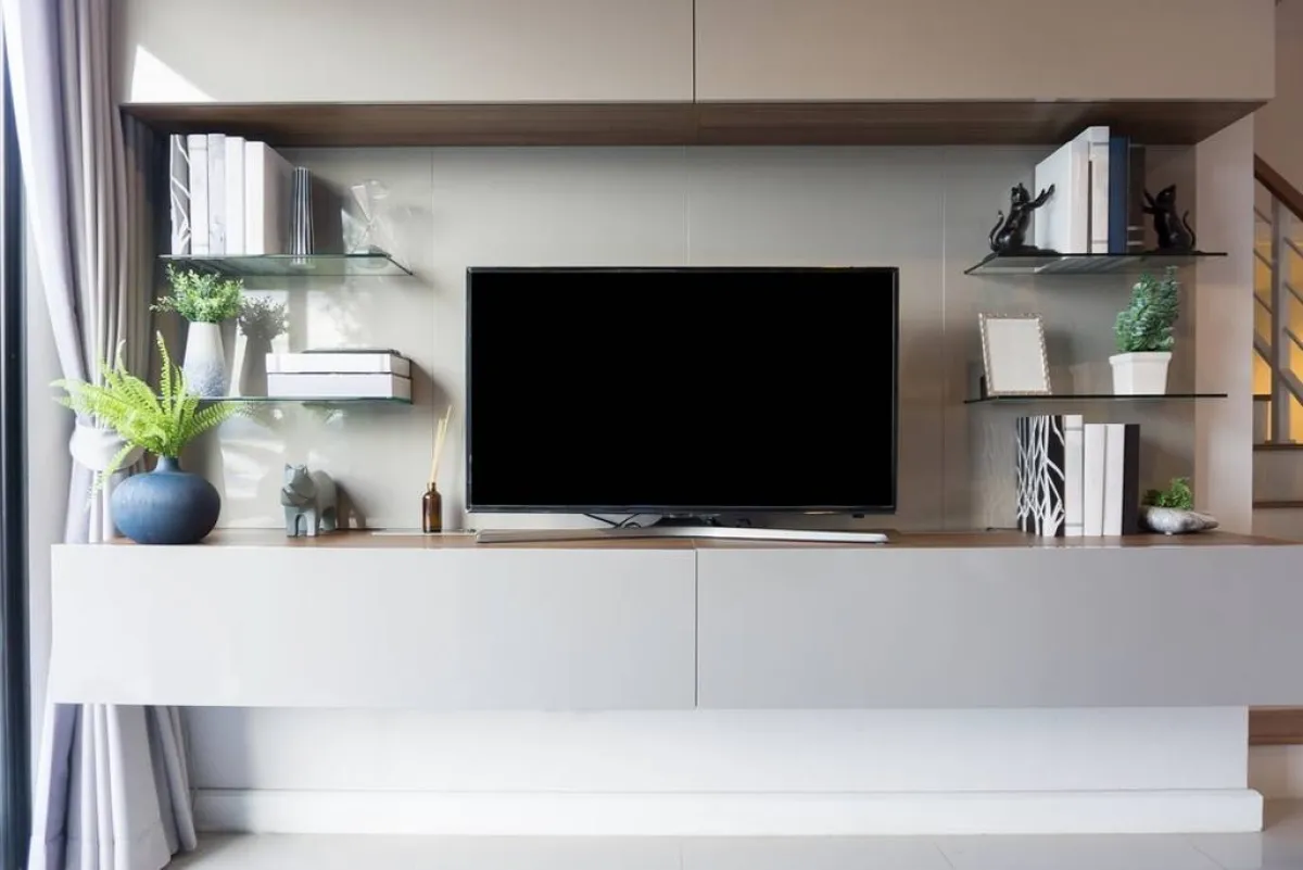 تصميم لحمل التلفاز من الخشب والزجاج