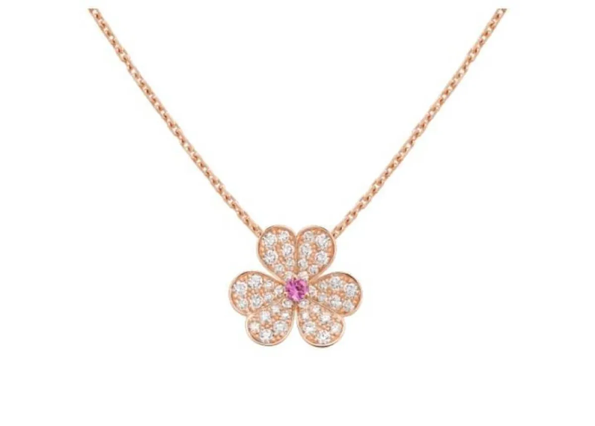 قلادة Frivole pendant من فان كليف أند آربلز Van cleef &Arpels