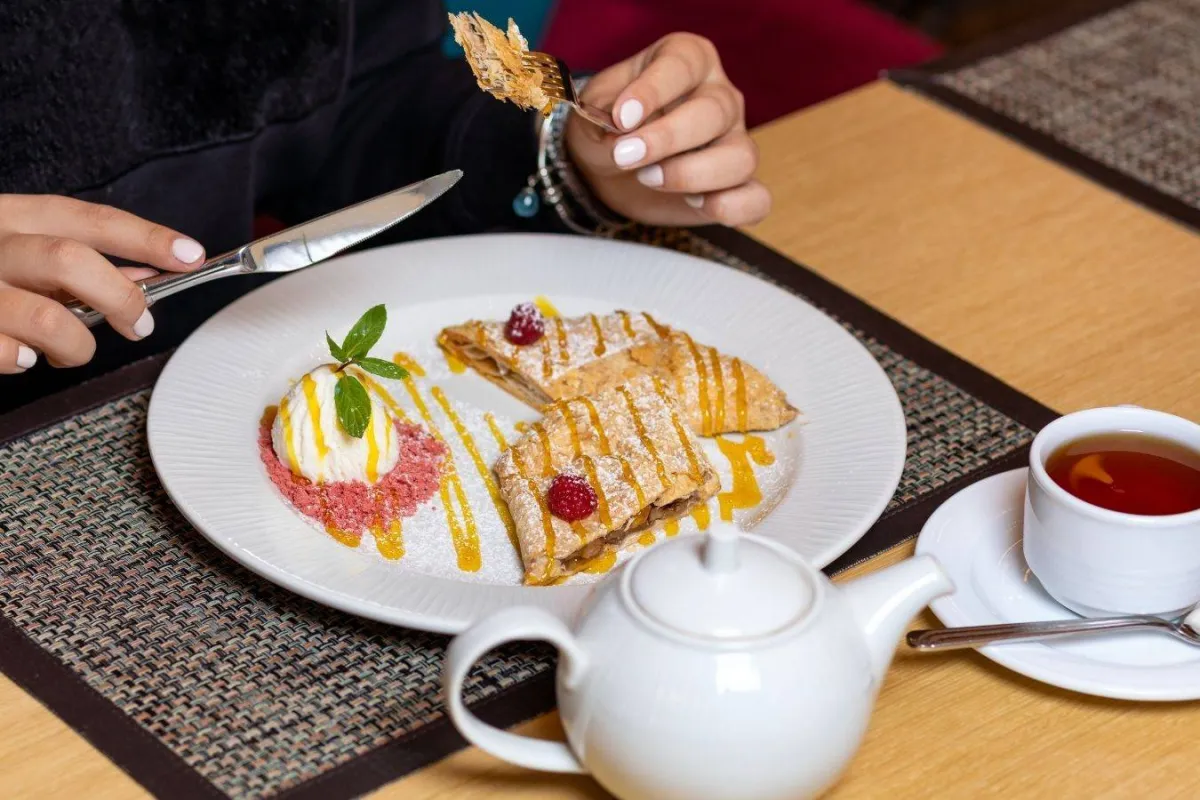 دلالة تناول الطعام في الحلم