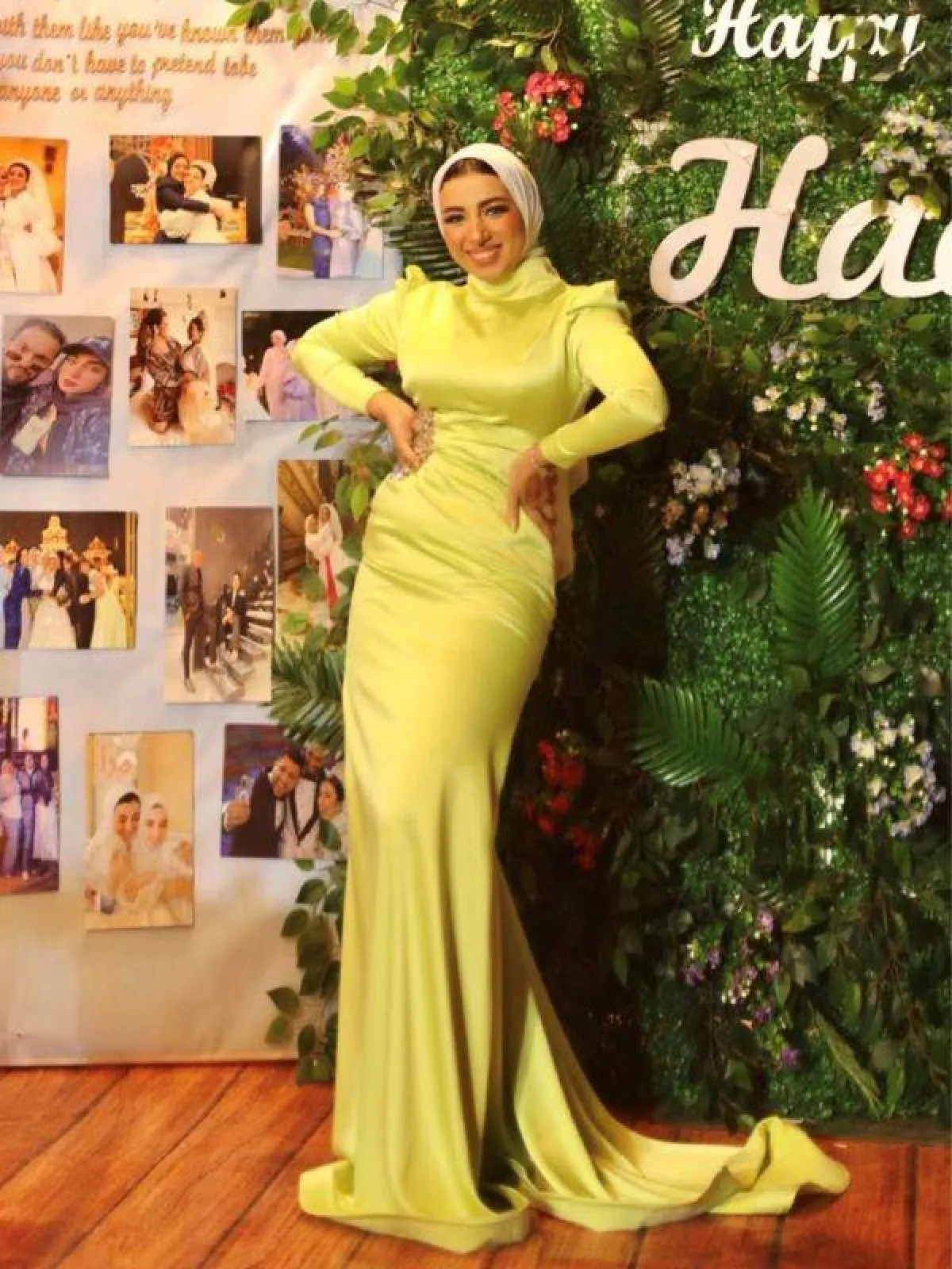 هدير عاطف بفستان بذيل طويل