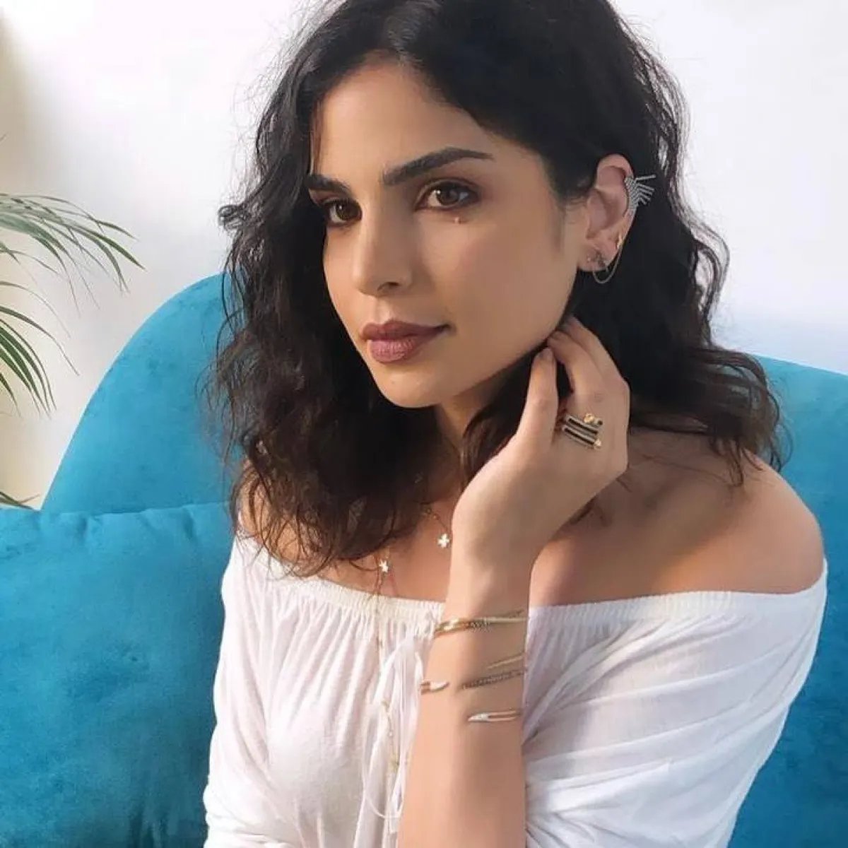 تسريحة الشعر المنسدل بشكل عفوي من ريتا حايك