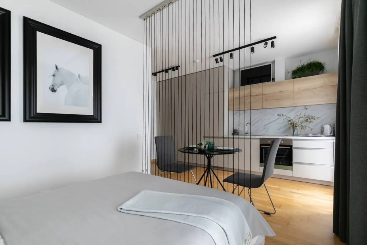 الحبال تستخدم في صنع الفواصل بين أركان المنزل