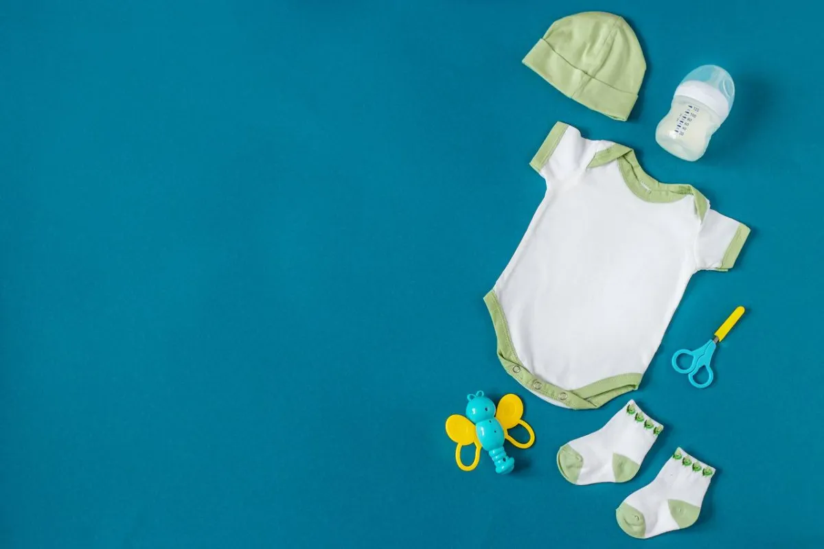 صورة لملابس المولود