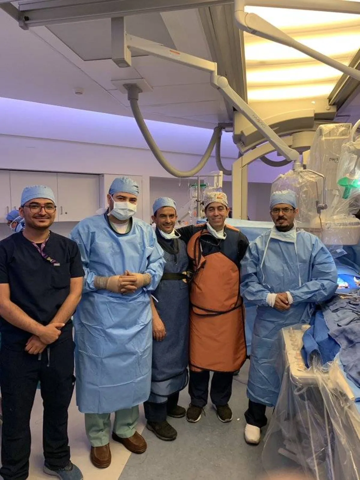 كوادر مركز الملك عبدالعزيز لأمراض وجراحة القلب بمدينة الملك عبدالعزيز الطبية- الصورة من حساب الحرس الوطني على تويتر