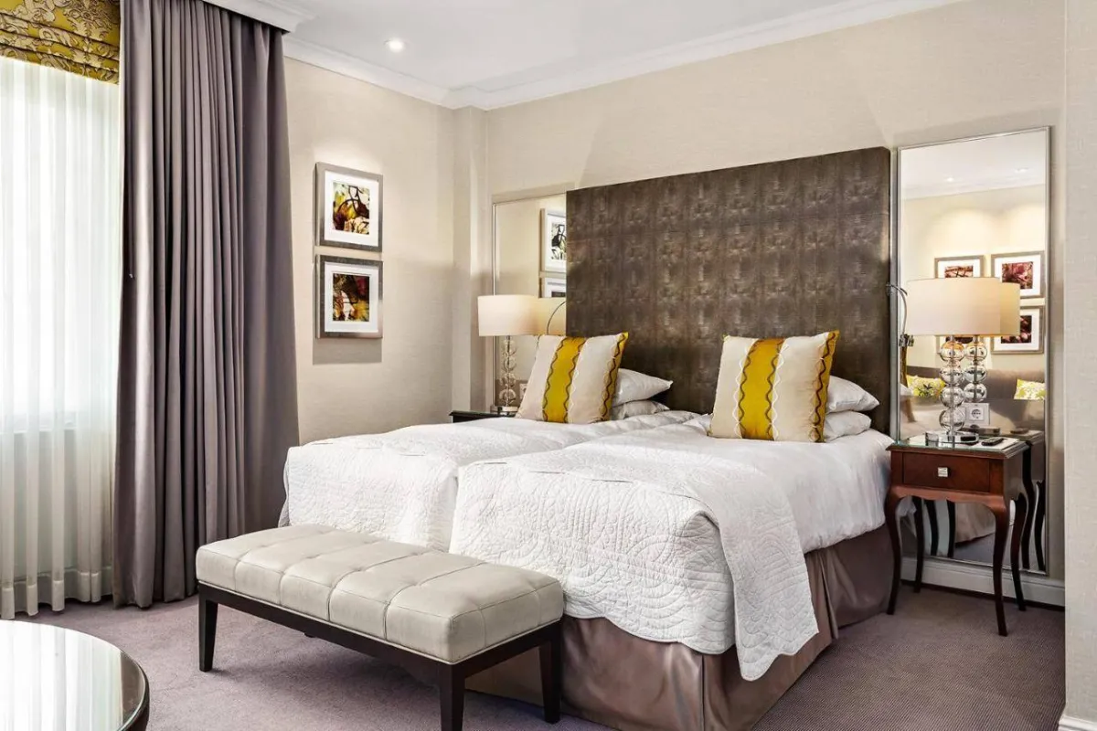 فندق كونتيننتال 