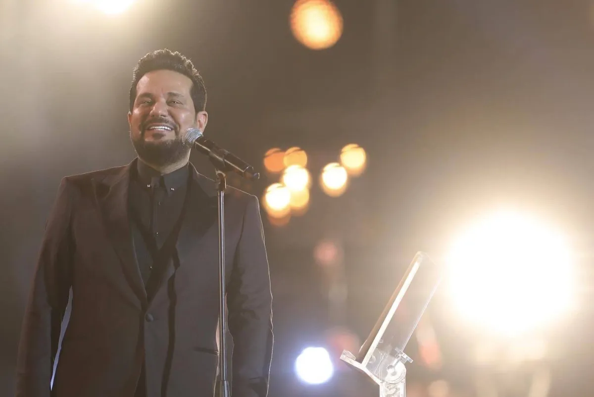 حاتم العراقي في ليلة دجلة والفرات - الصورة من حساب روتانا لايف على تويتر