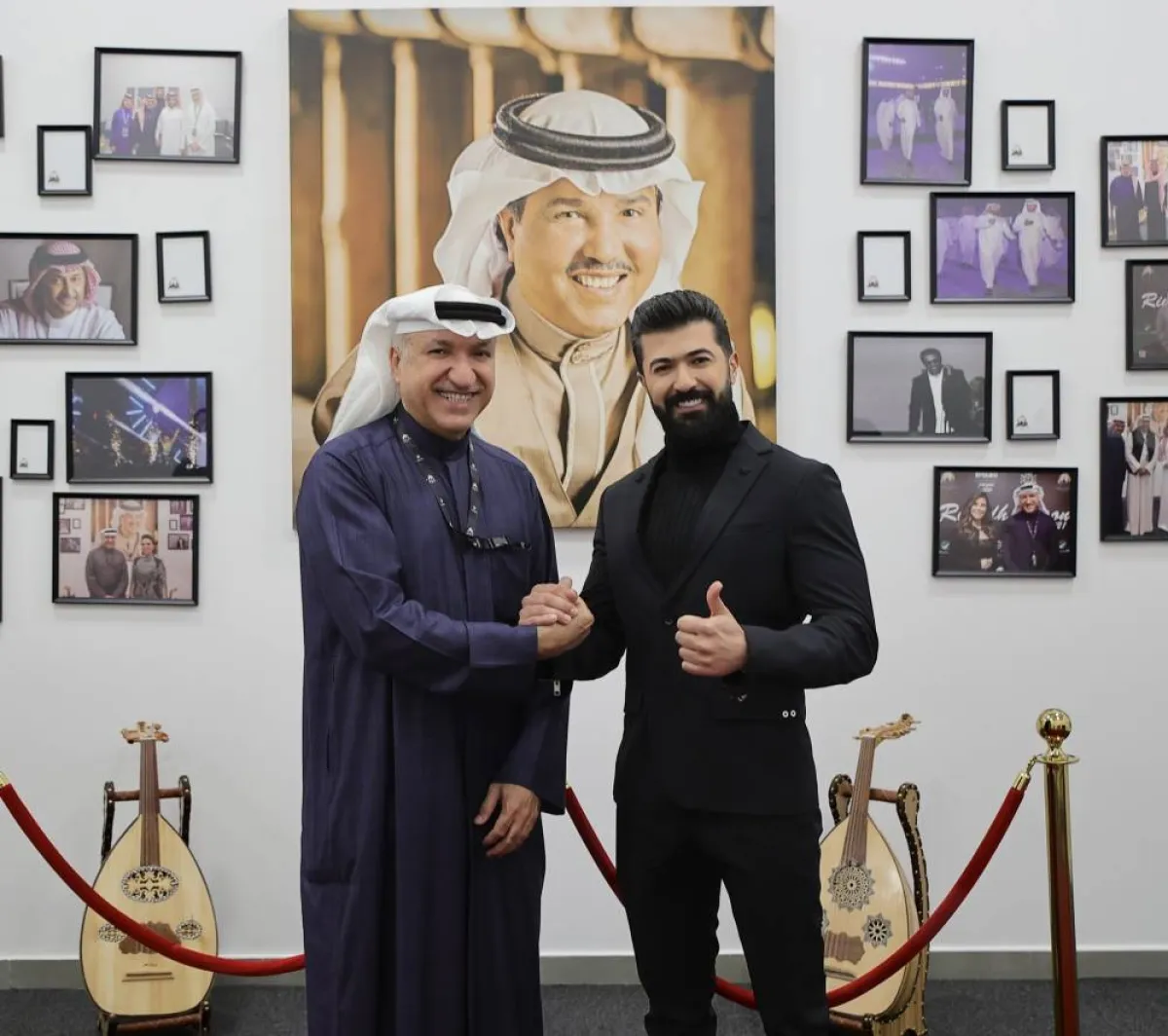 سيف نبيل وسالم الهندي في كواليس ليلة دجلة والفرات - الصورةمن حساب روتانا لايف على تويتر