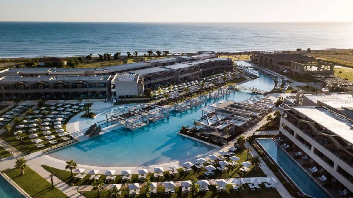 يوفوريا ريزورت - شامل جميع الخدمات