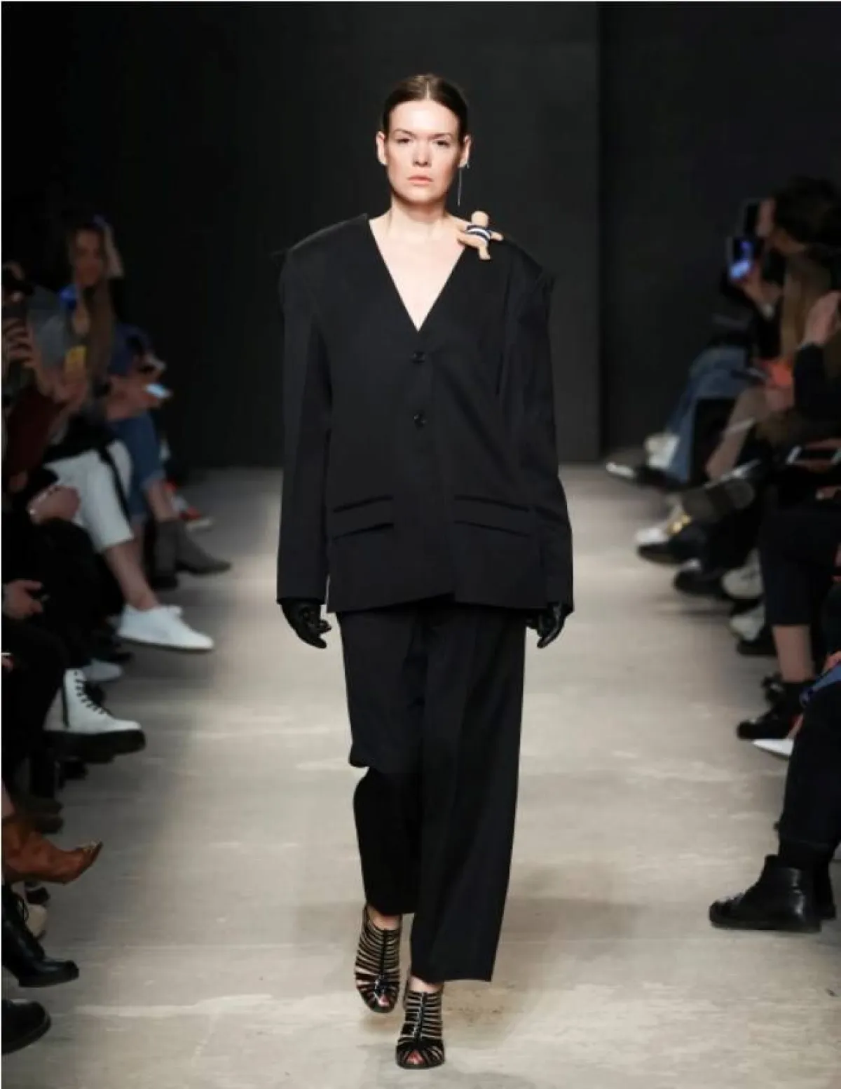 كيف تنسّقين البنطلون الرسمي من 1377