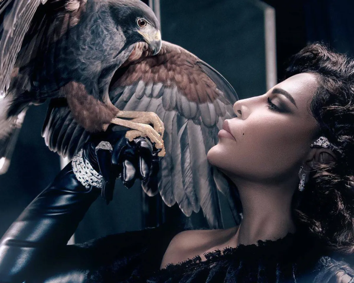 أقراط الفنانة أحلام-الصورة من حسابها على انستغرام