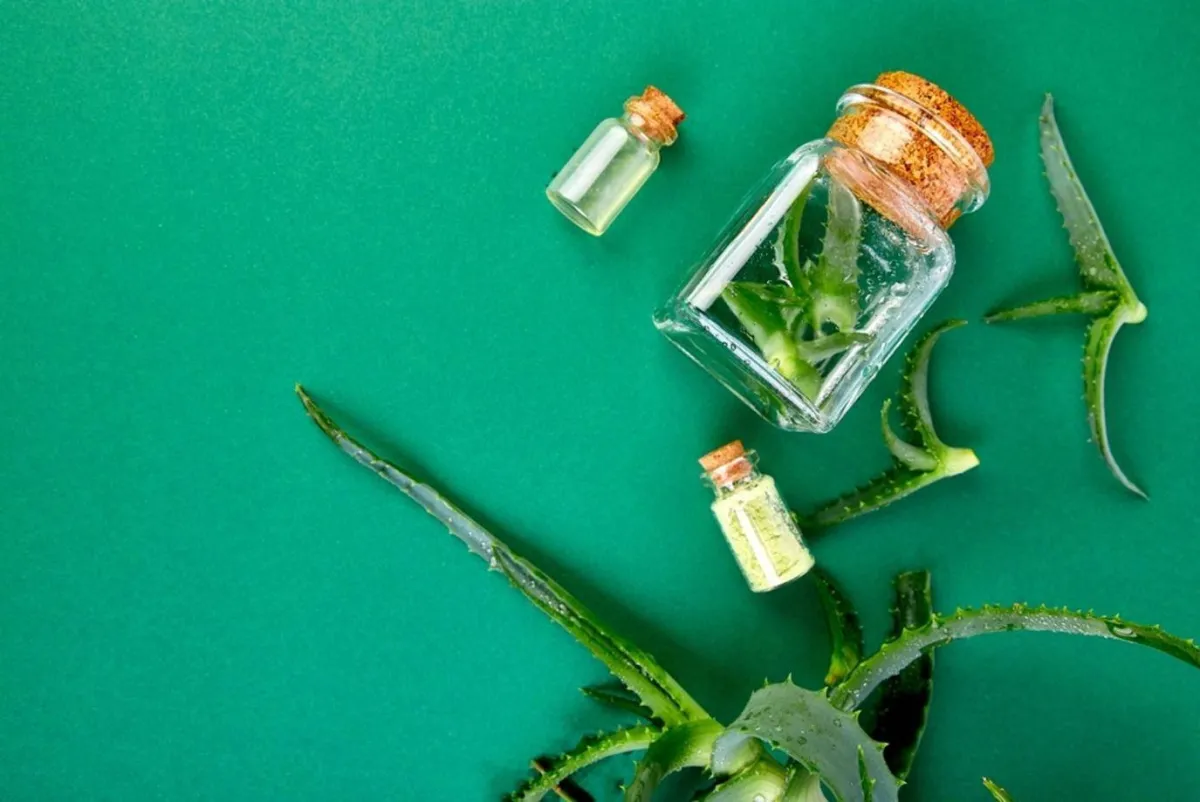 صورة لزجاجة من زيت الصبار