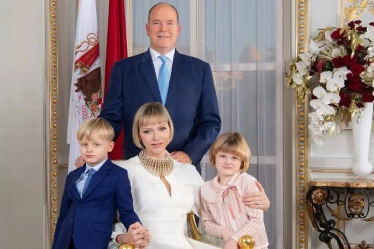 الأمير ألبرت والأميرة شارلين مع أبنائهما- مصدر الصورة  موقع New my royals