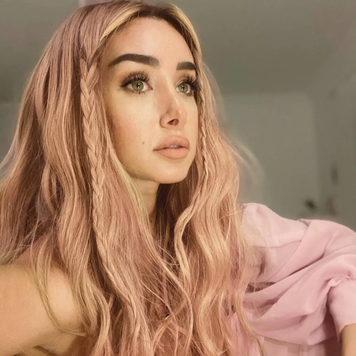 هنا الزاهد - الصورة من حسابها على انستغرام