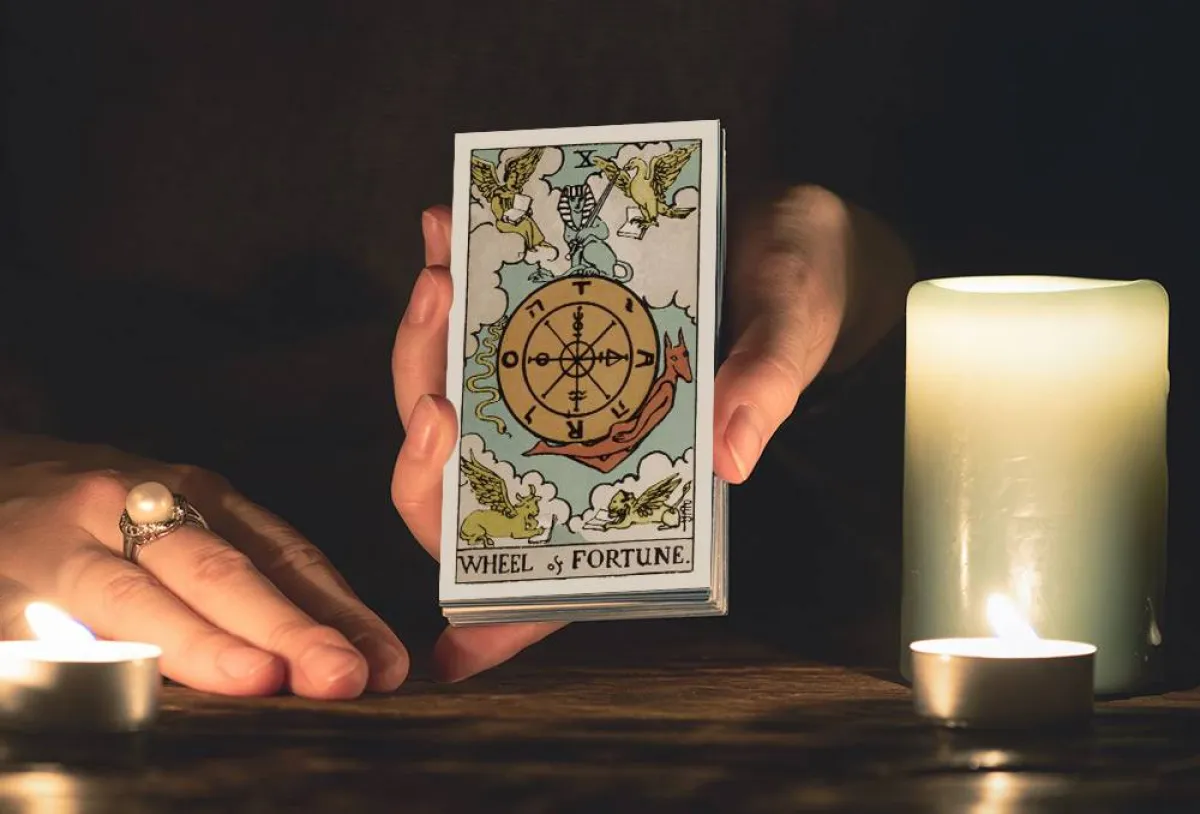 توقعات الأبراج 2022 وفقاً لبطاقات التارو