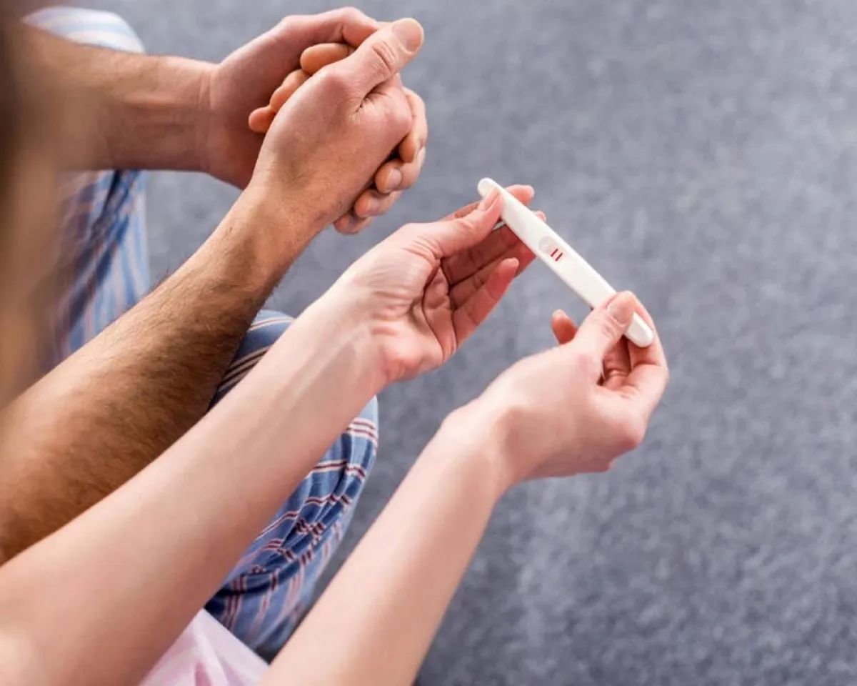 صورة لنتيجة اختبار حمل إيجابية