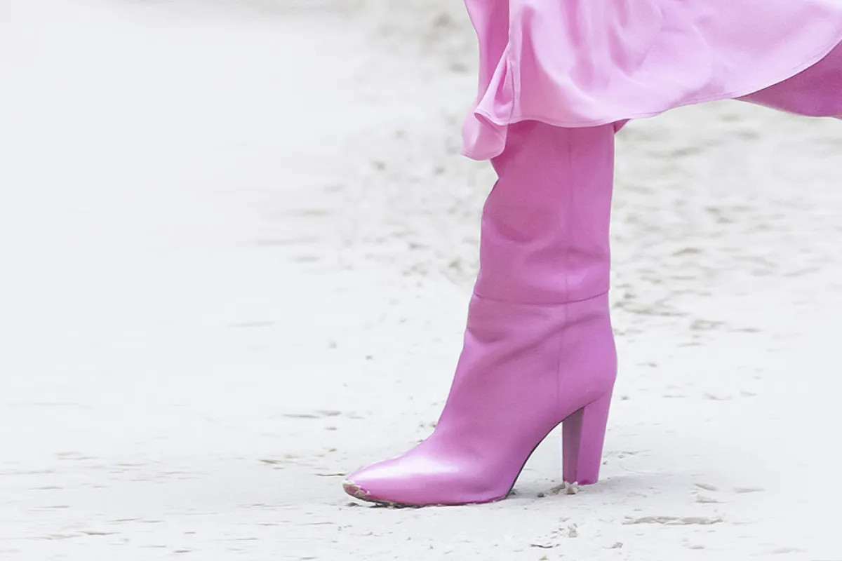 جزمة  ملونة من لونشان Longchamp