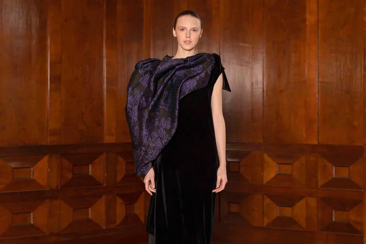 موديلات فساتين سهرة مخمل منوّعة من سيكديم أكين Cigdem Akin