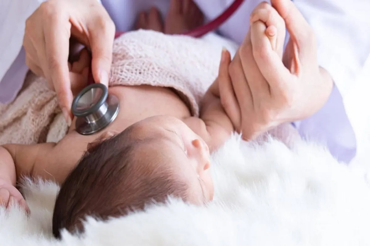 أسباب وفاة الطفل بعد الولادة مباشرة