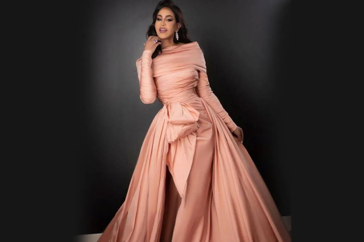 إطلالات محتشمة وأنيقة يشهدها موسم الرياض