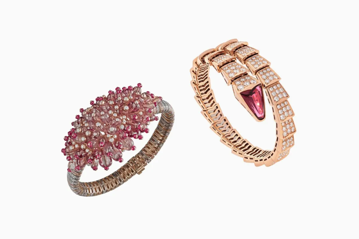 أساور ذهب وردي مرصعة بالأحجار لإطلالة راقية لعروس 2022