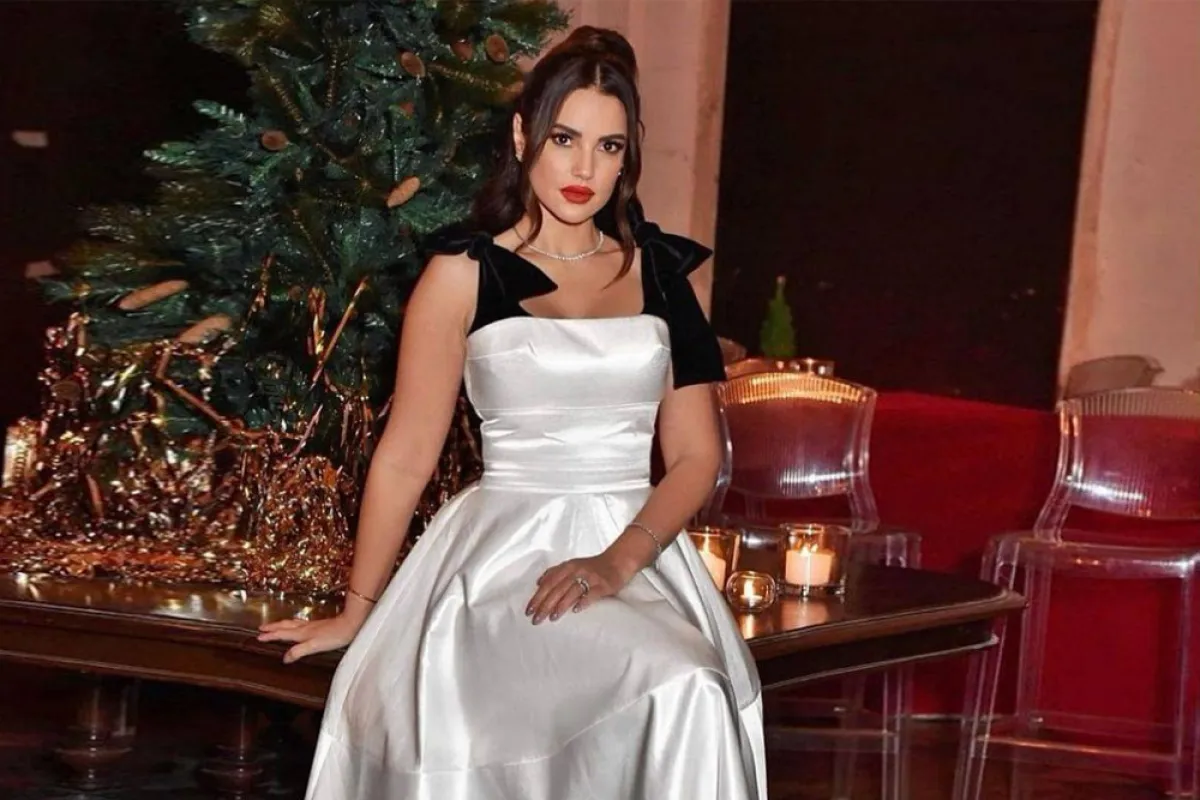 درة زروق بفستان طويل باللون الأبيض  