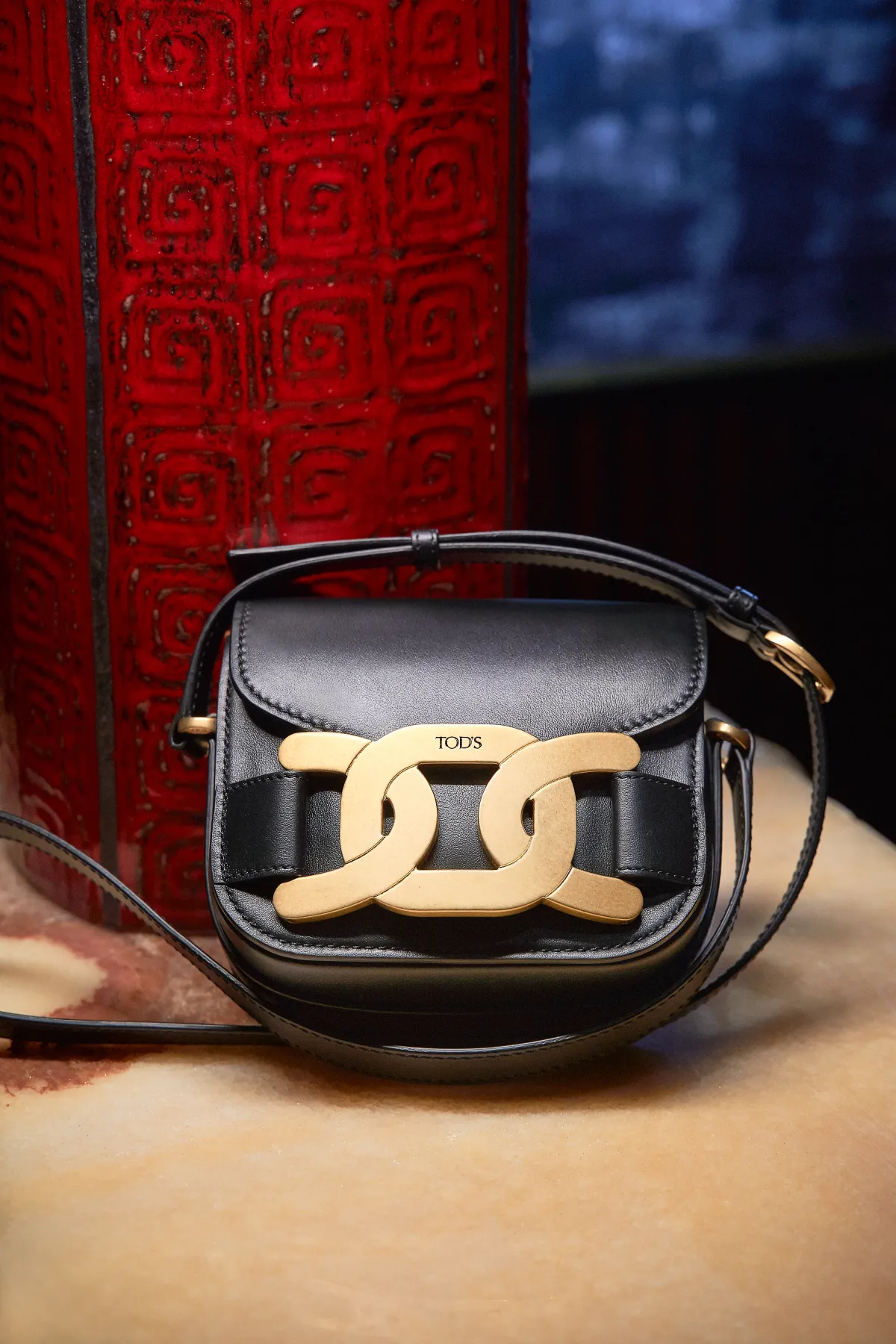 في لحظة مجموعة الأزياء النسائية لخريف وشتاء 2021/22  من تودز Tod's