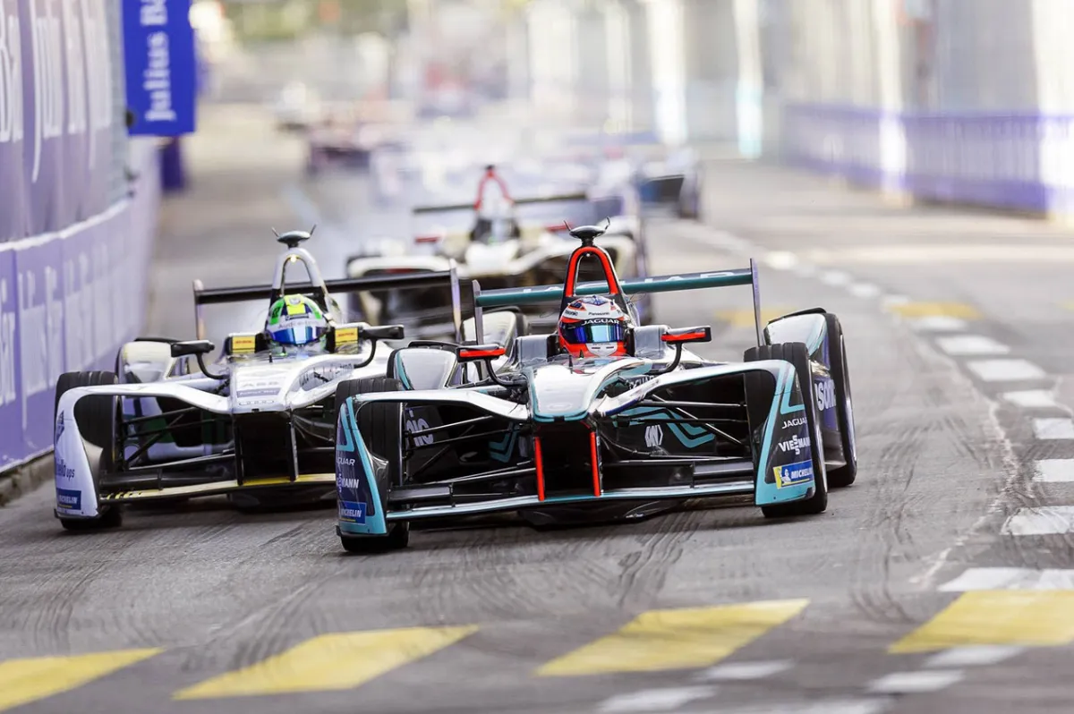 سائقات الراليات السعوديات