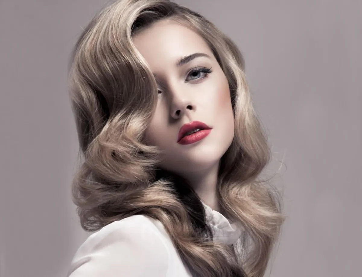 قصات شعر طويل مدرج من الأمام لإطلالة ساحرة