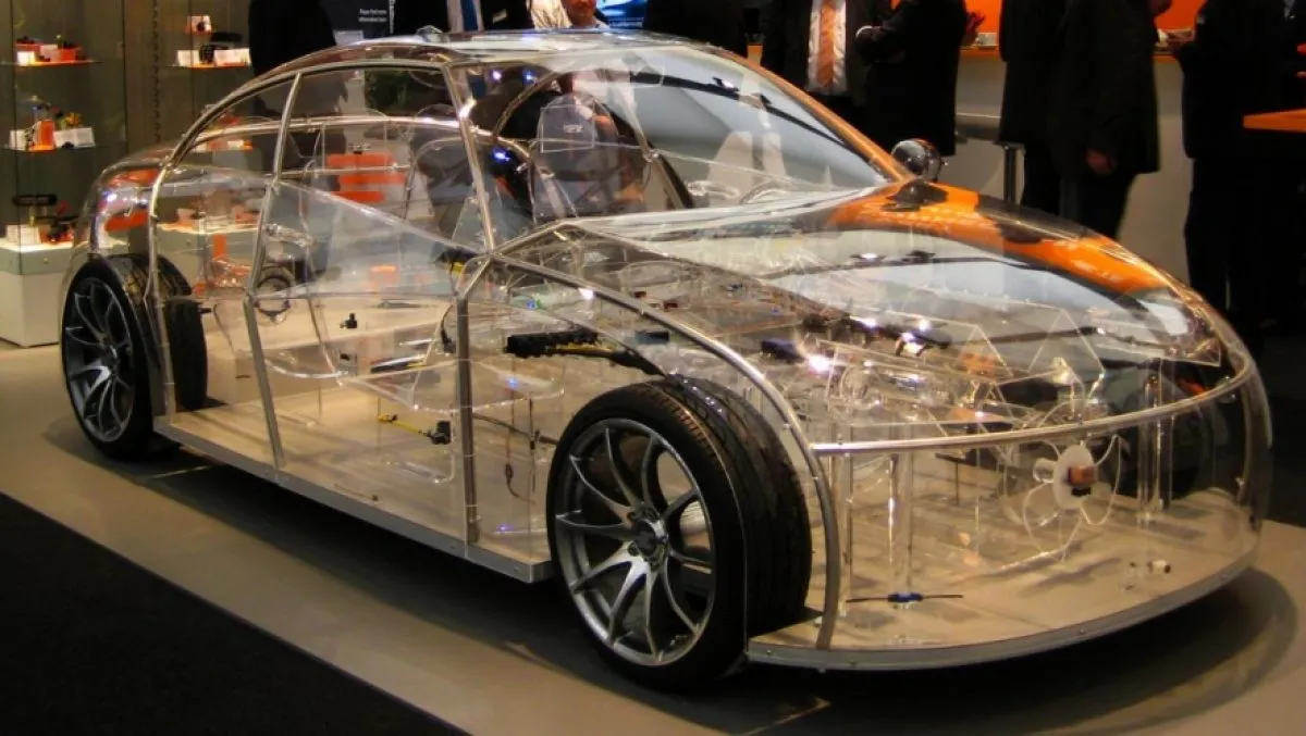 السيارات الشفافة على الطرقات قريبا