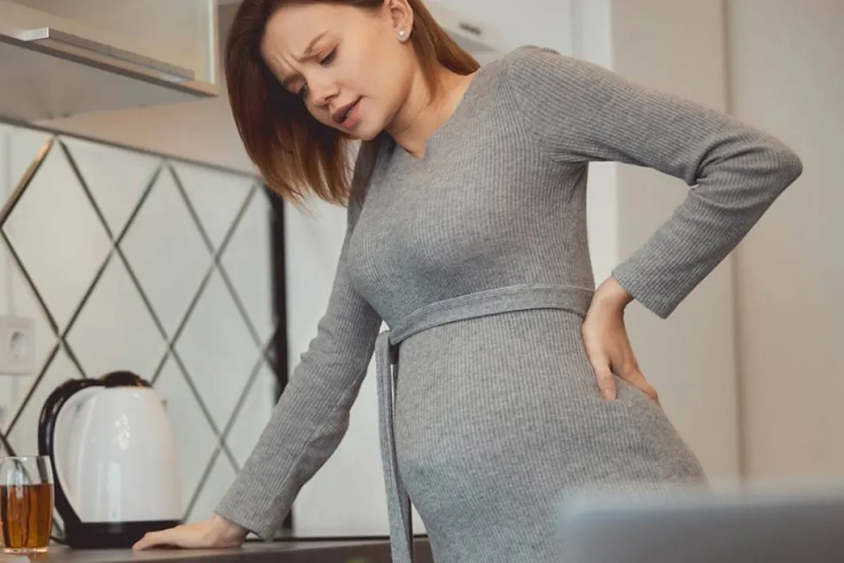 أسباب أكثر خطورة لآلام الجانب الأيمن أثناء الحمل