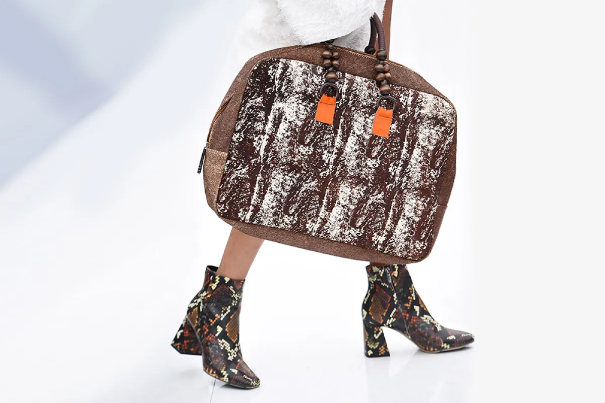 البوت القصير الذي يصل الى كاحل القدم من فلاينغ سولو  Flying Solo