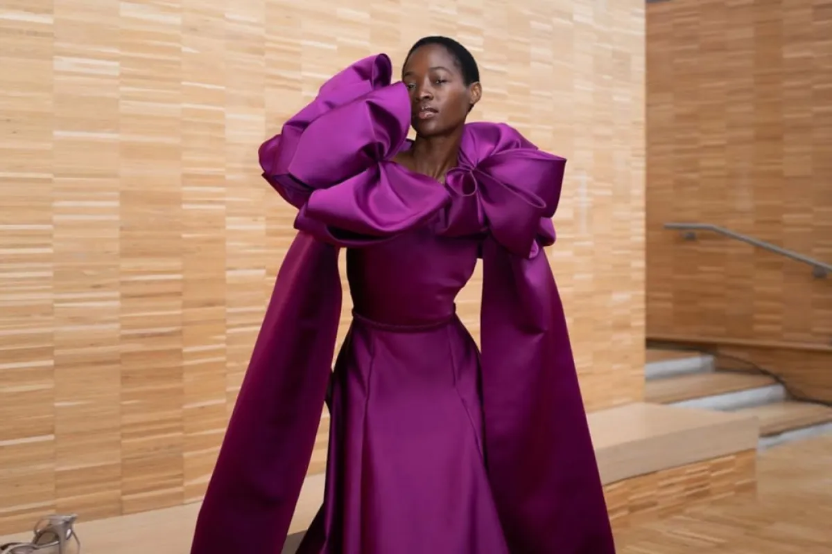 إيلي صعب- الصورة من حساب المصوّر Greg Finck على إنستغرام