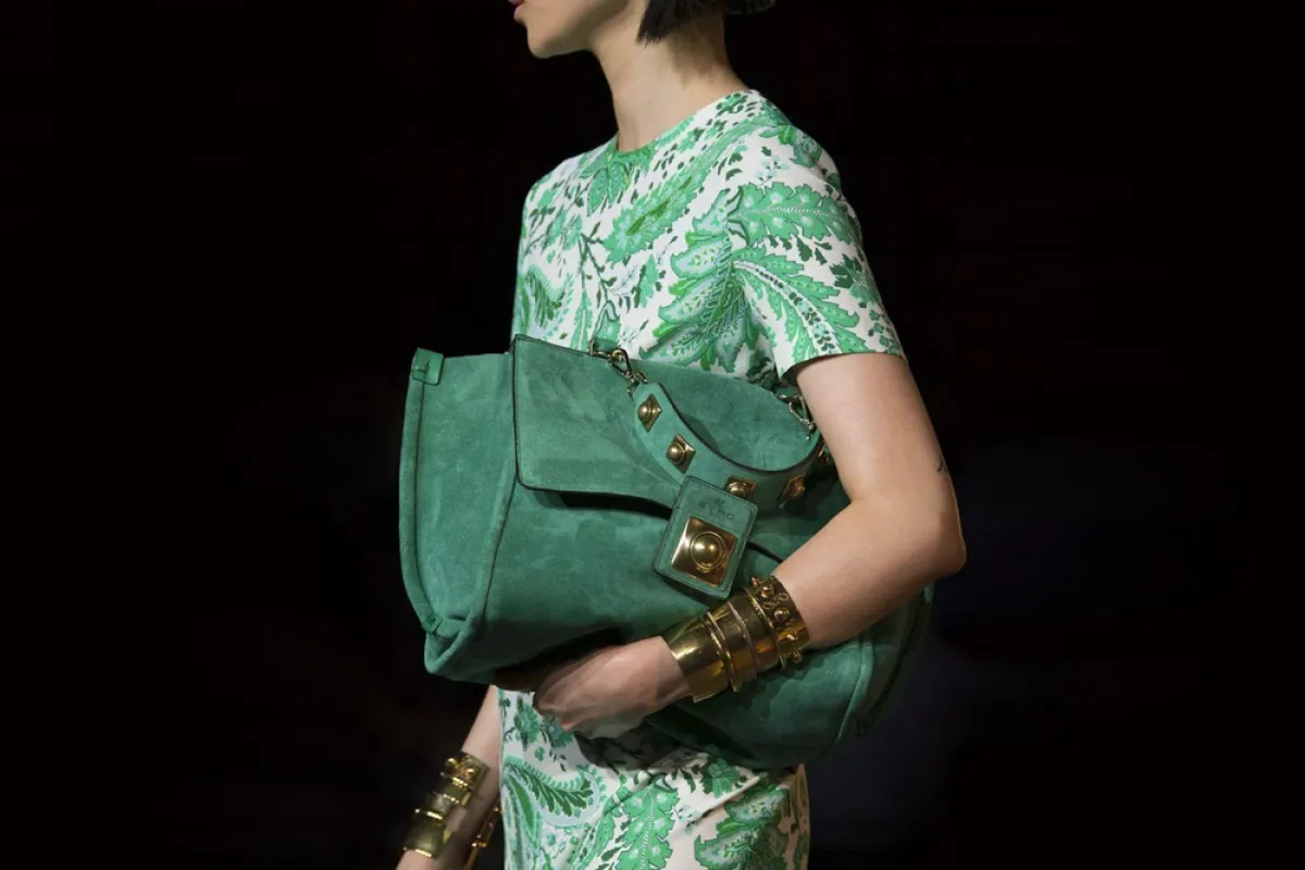 حقيبة يد من المخمل الأخضر الناعم من إيترو  Etro