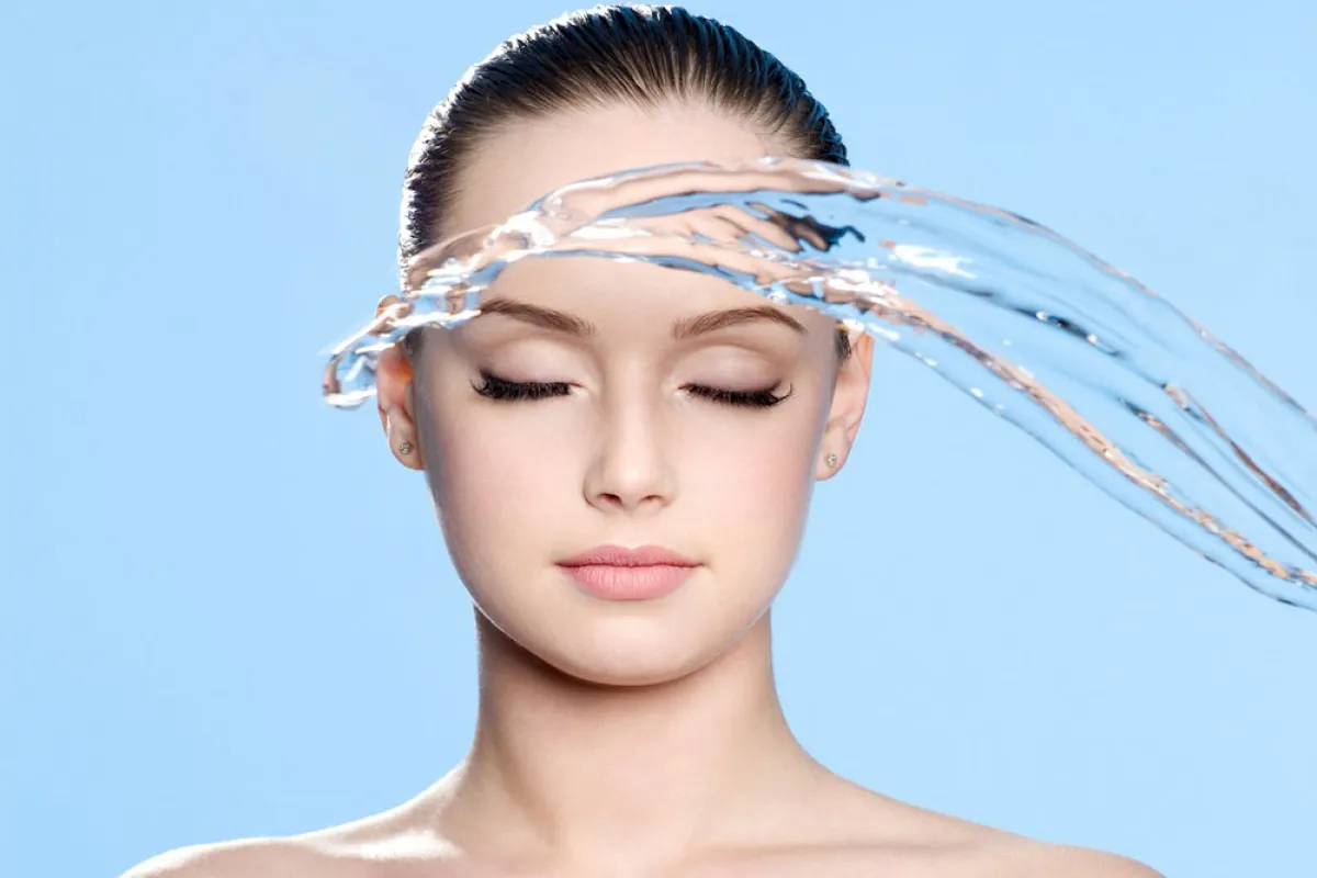 فوائد المياة الغازية للبشرة