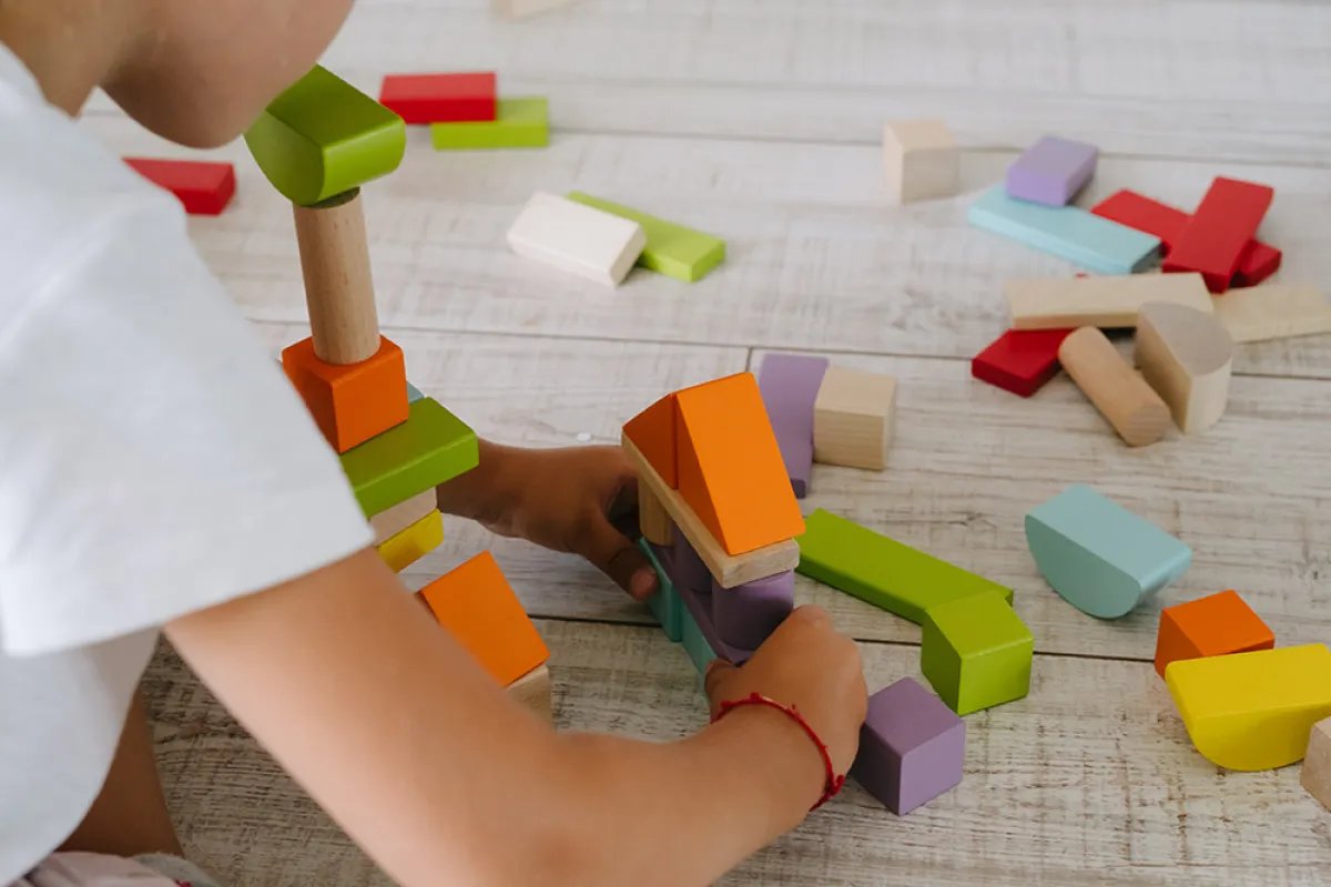 أجمل الألعاب الخشبية للأطفال الصغار