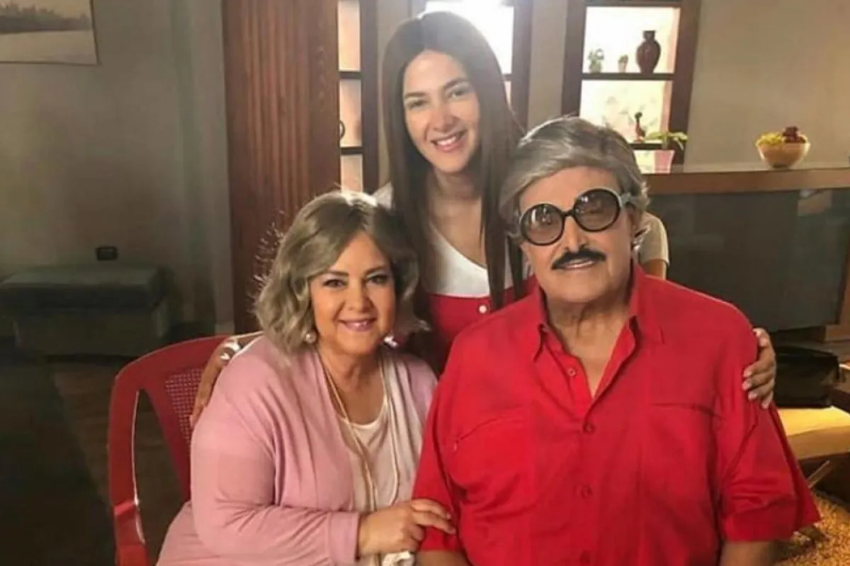 إيمي سمير غانم تمسح دموعها ودموع دنيا سمير غانم تملأها - الصورة من حساب mbc 1 على انستغرام