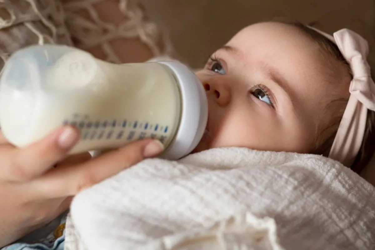 طرق فطام الطفل من الرضاعة الصناعية